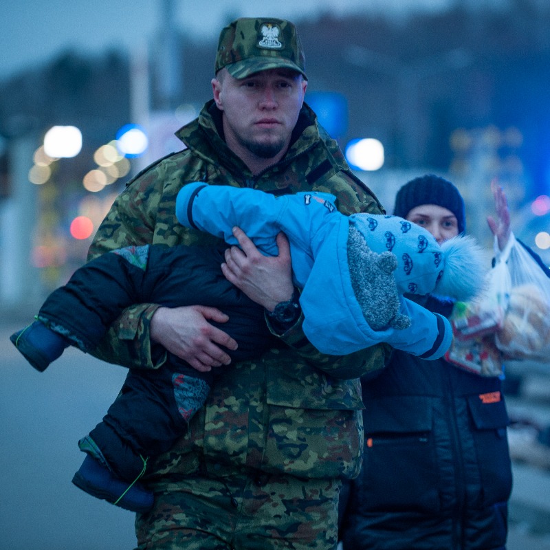 EU_Commission's tweet photo. Some light in this dark hour.

Our unity and solidarity with 🇺🇦 Ukraine and the victims of this atrocious war.

At least 1 million people left Ukraine so far and have crossed our 🇪🇺 borders.

We will make sure that we offer them quick and effective protection.

#StandWithUkraine