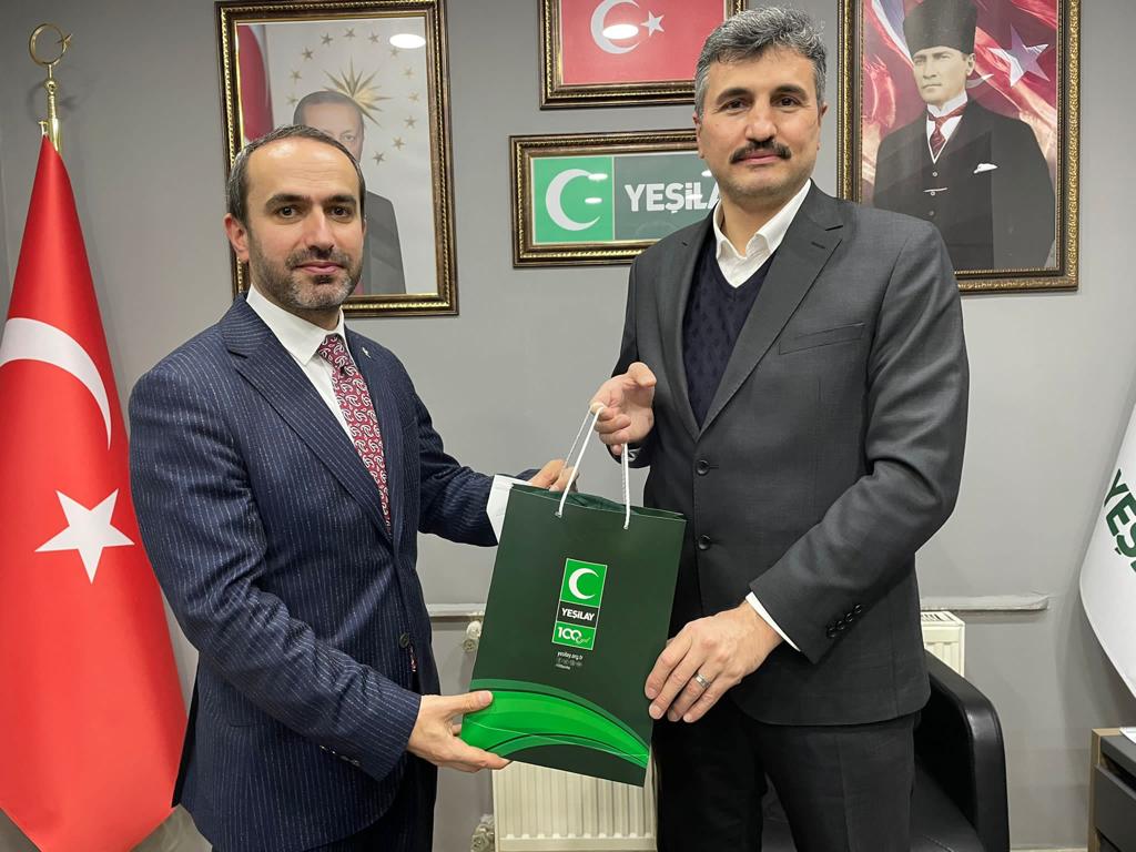 1-7 Mart Yeşilay haftası münasebetiyle şubemizi ziyarete gelen Rize belediye başkanımız sayın Rahmi METİN ve AK parti Rize il başkanımız sayın İshak ALİM'e teşekkürlerimizi sunarız