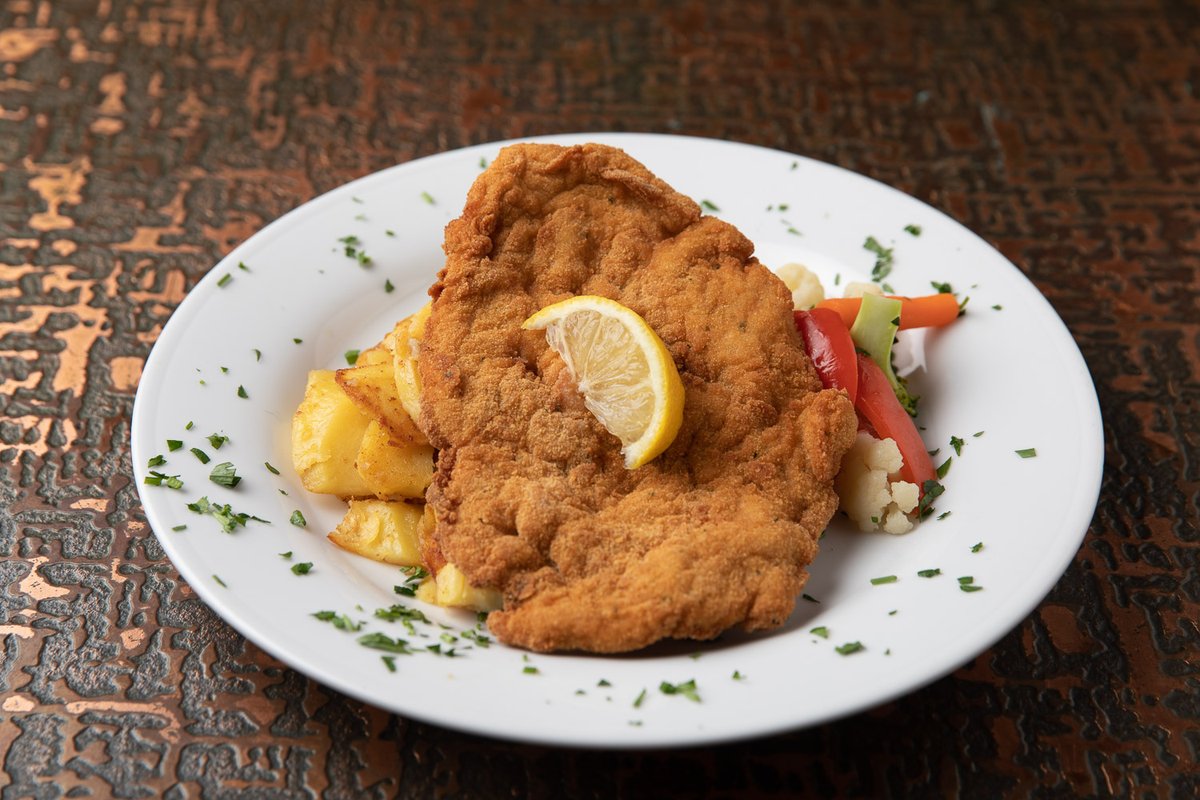 concordiac's tweet photo. It's Schnitzel Thursday!  2 for $24.00! Come and join us.
Wiener Schnitzel served with mini baked potatoes, sour cream and green beans almondine! Call to make you reservations at 519-745-5617 ext. 0 https://t.co/bUXzFxg98z