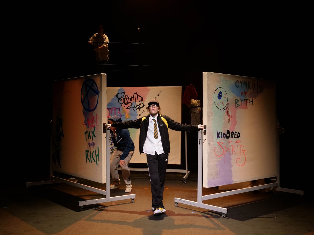 ShermanTheatre's tweet photo. Good luck to members of Sherman Youth Theatre tonight as they perform Chat Back, their first live production in two years. Break a leg guys!
They'll be performing Friday and Saturday night too, book here: https://t.co/x1pydjr81u
#ChatBack #ShermanYouthTheatre https://t.co/5PojsbyE4Q