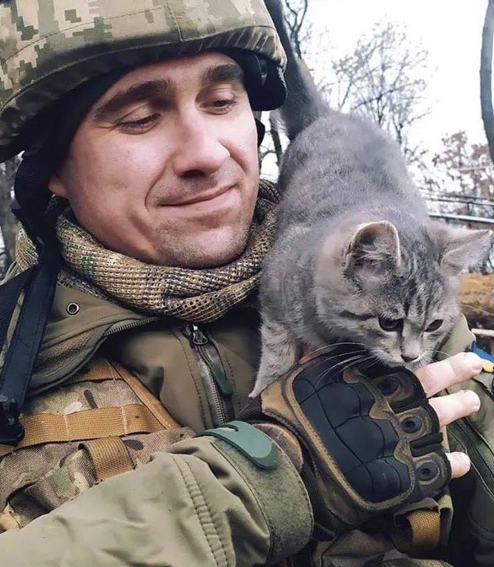 TheOvalPawffice's tweet photo. 🐾🇺🇸Pawsome news! Our dad @POTUS has asked Congress to pawpprove $10 Billion in lethal military aid &amp; humanitarian help for Ukraine by March 11. We hope that lawmakers on Capitol Hill will stay in session and pawpprove this request urgently. Meowoof! UnitedWeStand🇺🇦 https://t.co/O2eAp42gV3