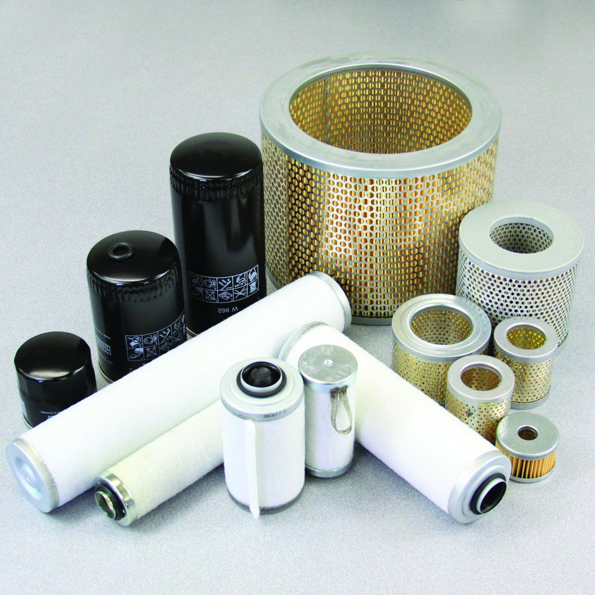 pplusvac's tweet photo. Temperatures may dip during the colder months, but your system’s performance does not have to decrease with them. Regularly change your vacuum pumps filter to achieve the best performance. #precisionplus #vacuumfilters #vacuumtechnology https://t.co/by91HFLiMt