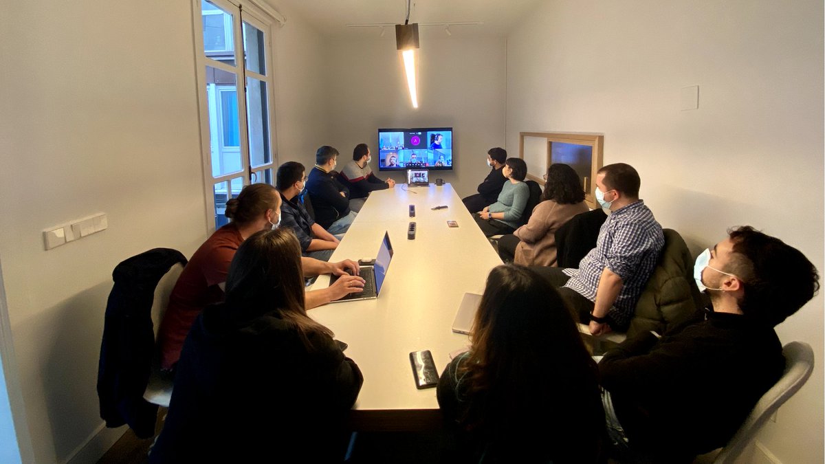 BasqueAngular's tweet image. ¡Ya estamos celebrando el primer evento de #BasqueAngular!
Si finalmente no has podido acercarte no te preocupes, entra en el siguiente enlace y súmate a las conversaciones sobre #Angular.
📲 meet.jit.si/angular-basque