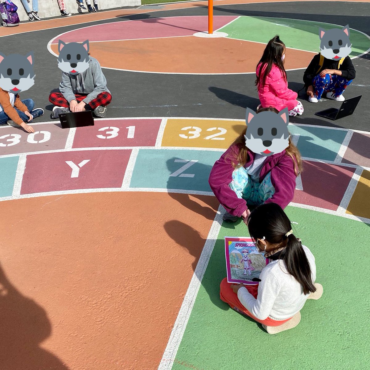 MistyKluesner's tweet image. My uptown creators sharing their superhero designs with their kinder buddies! They did such an amazing job tailoring their designs to the unique interests of their buddy 👏👏👏

#CUSDrockstar @campbellusd @WolfpackCSI #ArtsEdchat #DTK12chat #Creativity