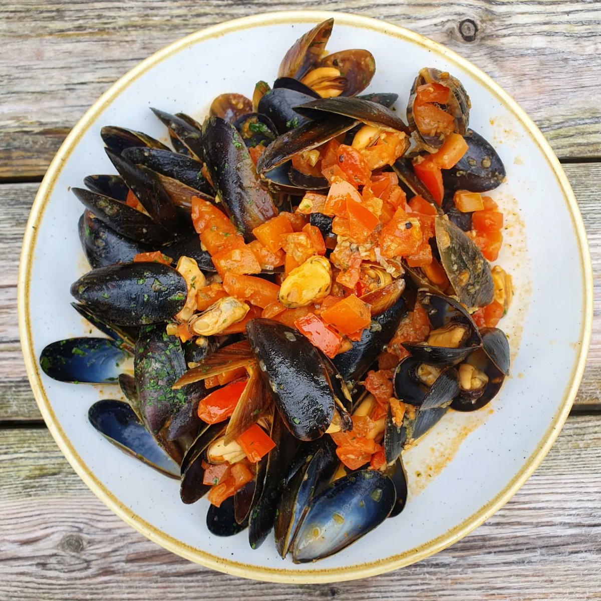 Have you been working out? Bc you're mussels look juicy