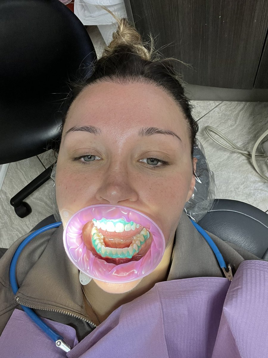 JessicaBlevins's tweet image. “My kids love your husband” 

“Uh-huh”