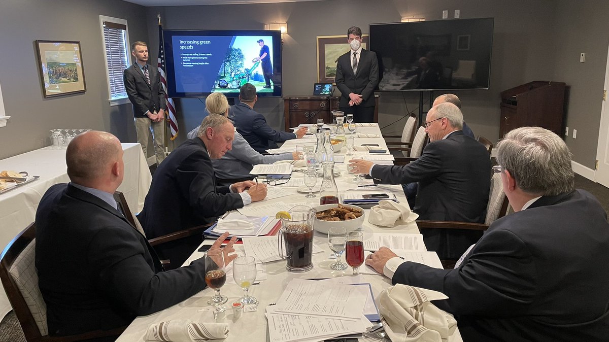 iTweetTurf's tweet image. Group 5 up now. Lunch has also been served. Mock boardroom presentations from @PSUTurf. #psuturf #communication