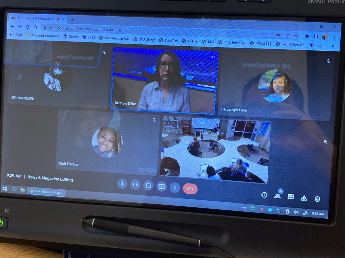 TarletonComm's tweet image. A big TY to @Kristen_Tribe (Managing Editor of Cowboys &amp;amp; Indians @CI_Magazine ) for speaking with our students today!!! 💜An award-winning writer, Tribe has interviewed the likes of Kevin Costner and James McMurtry.  #commrocks #purplethursday @TarletonState @COLFA_Tarleton