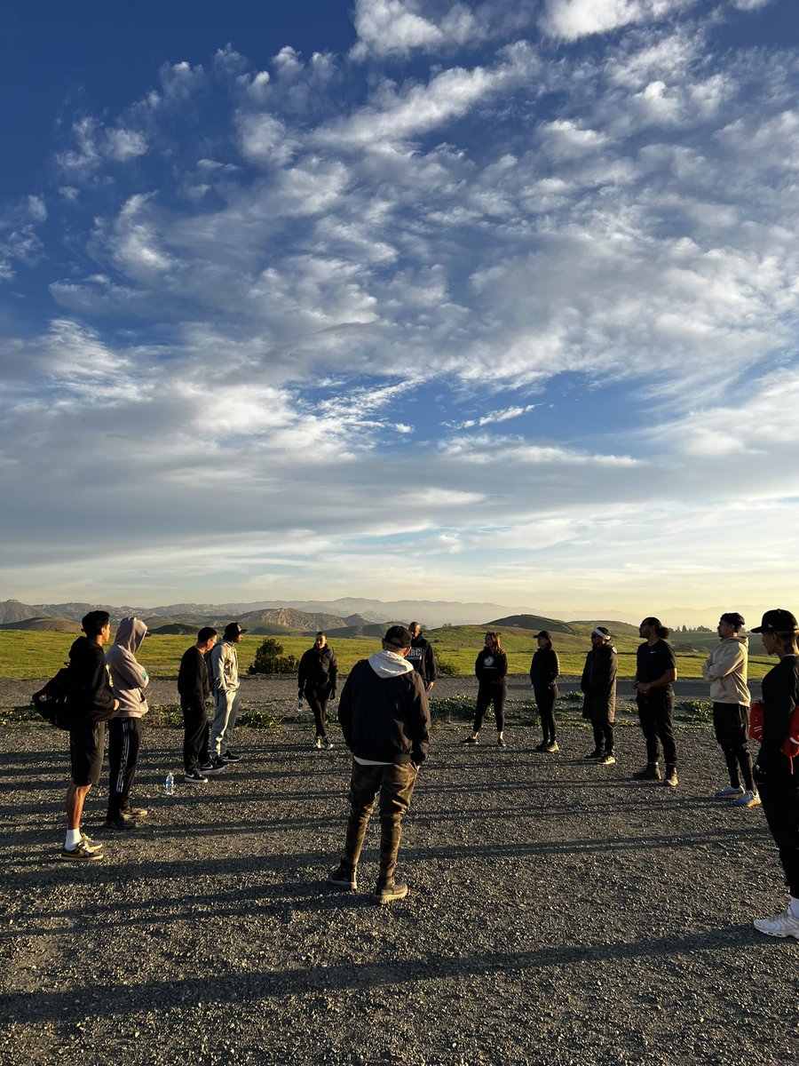 6am hike w formerly incarcerated members &amp; staff of <a href="/AntiRecidivism/">Anti-Recidivism Coalition (ARC)</a> who are now University students, film students, firefighters, artists, now giving back to their communities. 
Listening to the what it’s like having a life sentence to what life is like now is inspiring! ✨