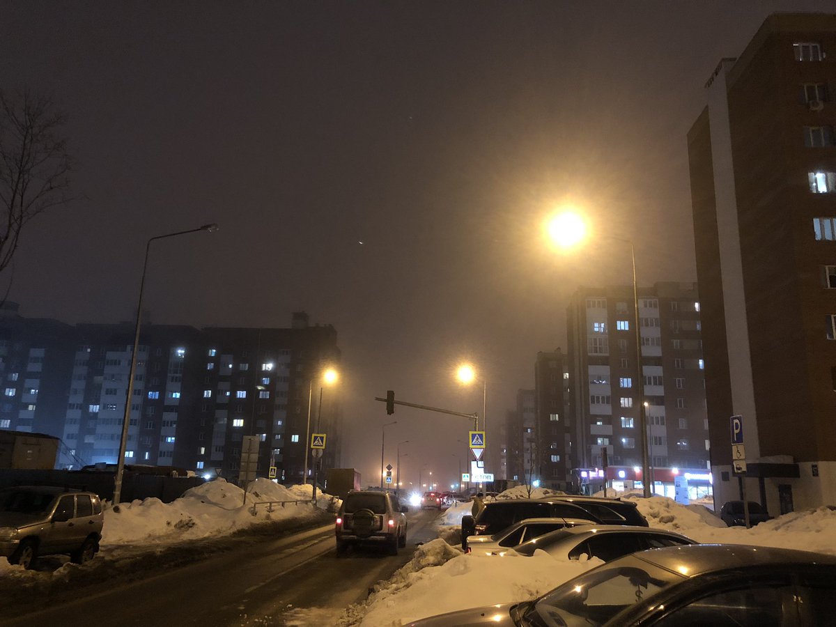 @Samaragorsvet <a href="/krasnoglin_adm/">Администрация Красноглинского ВГР</a> <a href="/DepGorHozSamara/">Департамент ГХиЭ</a> <a href="/krasnoglin_adm/">Администрация Красноглинского ВГР</a> <a href="/DepGorHozSamara/">Департамент ГХиЭ</a> <a href="/SODEDDS/">СОД ЕДДС</a> давайте вместе искать ответственных за обслуживание не горящего фонаря. @Samaragorsvet  говорит, что они не обслуживают.