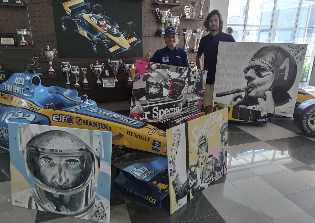 Shirtum's tweet photo. Meet the inspirational artists behind the 10.010 @10Ronaldinho avatar collection:

Rosemile and @elfalso92, two renowned creators in the sports sector with multiple awards and unique artworks.

🧵⬇️ https://t.co/WbMbmXOqBV