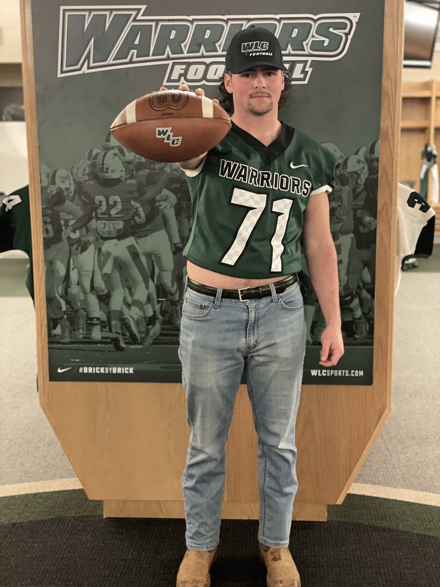 After a great visit with <a href="/WLCCoachWolf/">Cameron Wolf</a> <a href="/WLCCoachTreske/">Eric Treske</a> 
I have received my 6th offer‼️<a href="/NCSRecruiting/">Nashville Christian Football Page</a> <a href="/_NCSathletics/">Nashville Christian Athletics</a>