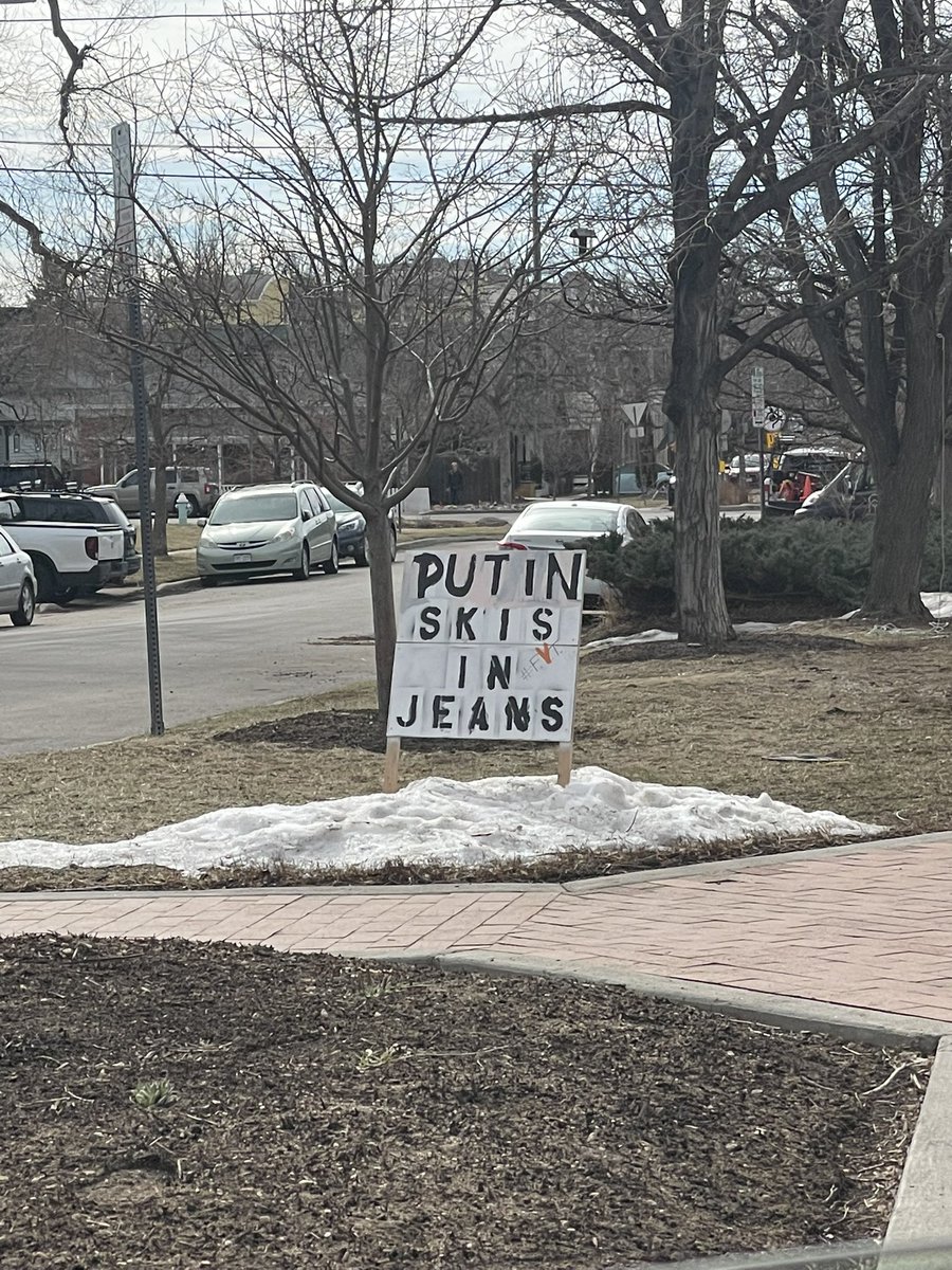 tayloragowan's tweet image. Just Boulder things