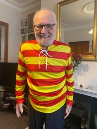 SUEPAssoc's tweet photo. Move over Naomi Campbell, the new SUEPA model is the one &amp; only 89 yr old Peter Heathcote sporting our 1910/11 'beef &amp; mustard' addition to our retro range. Maybe not a shirt for formal dinners, but if you want to be spotted at Roots Hall this is for you: https://t.co/Gr6BXdeRSy https://t.co/jpCiiZQqwp