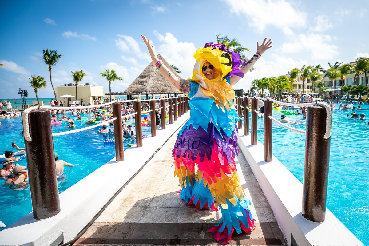 On Location tweet media