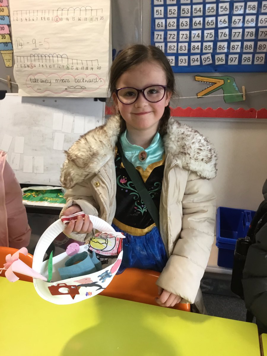 TGPS_NorthLincs's tweet photo. Year 1 had busy day focussing on the story of Little Red Riding Hood. Ready for home with our baskets of biscuits and flowers for Grandma. #TGPSreading #WBD2022 https://t.co/rHrBkBOTzq