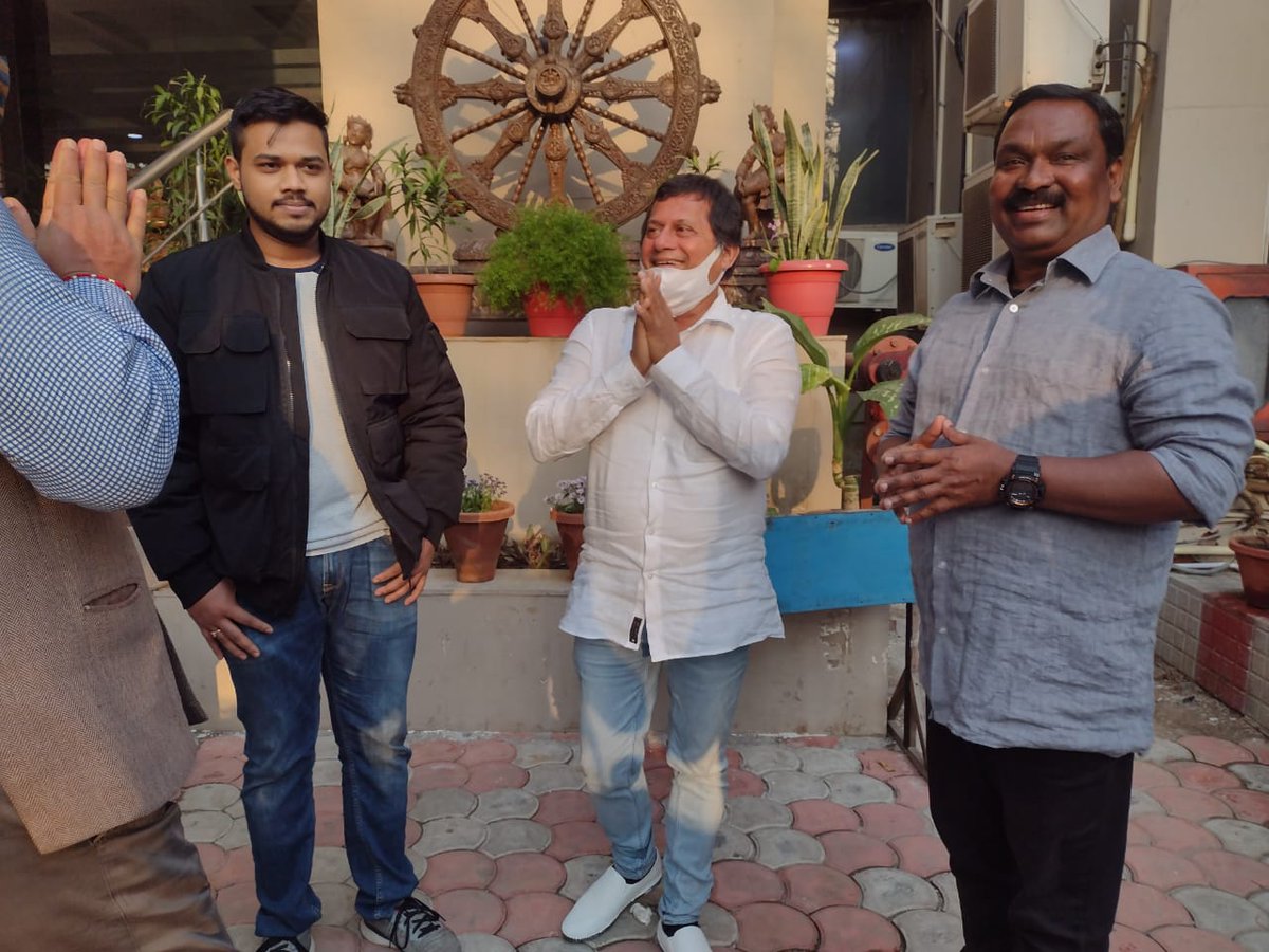 achyuta_samanta's tweet photo. Was deeply concerned about Indian students stuck in Ukraine and was following all updates and initiatives by the Government round the clock. 

Glad to meet Pratik Dhal - a true example of the power of strong will amid trying times - who landed in India from Ukraine. 
1/3 https://t.co/YOMXLa3bRk