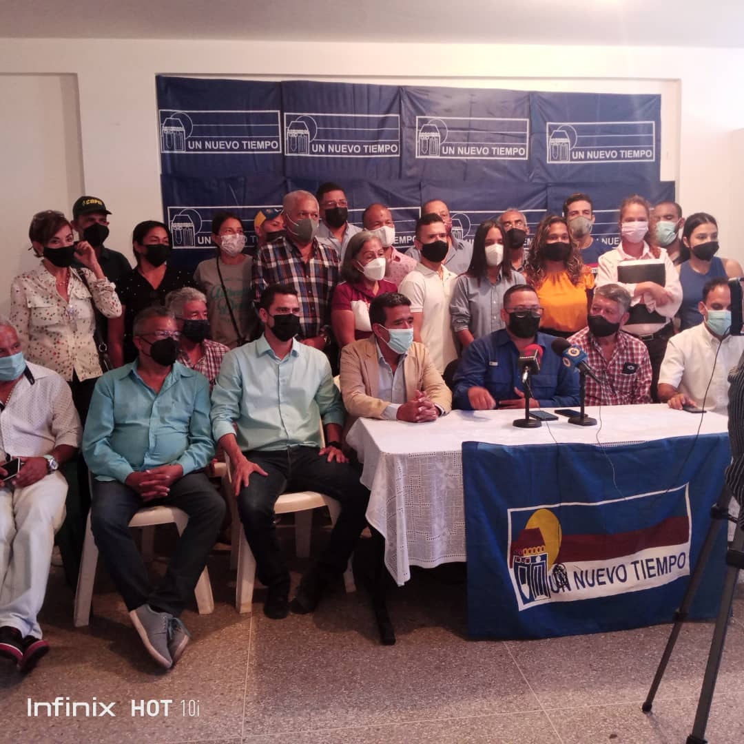 stephenjrg's tweet photo. Posteriormente y cumpliendo con nuestra agenda aniversario realizamos una rueda de prensa informando sobre nuestra agenda y la legitimacion de nuestras autoridades, nos  acompañaron varios líderes regionales y representantes de organizaciones políticas. 
@partidoUNT 
@UntSucreCna https://t.co/aykGBBLD12