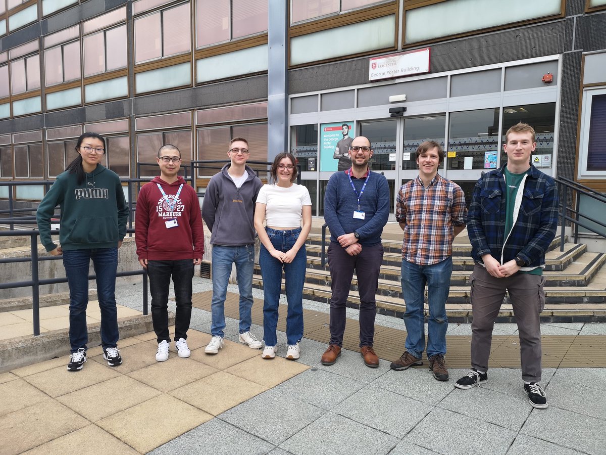 Lots of changes this year! Archie (<a href="/YuLiu1991/">Liu Yu</a>) has joined the team as a PDRA, and Kale and Hannah have finished their MChem projects in the lab. A good opportunity to update our group picture! <a href="/alex_bowles_33/">Alex</a> @MattPStevens789 <a href="/AlexSha36901441/">Yuqing Shao</a> #chemtwitter