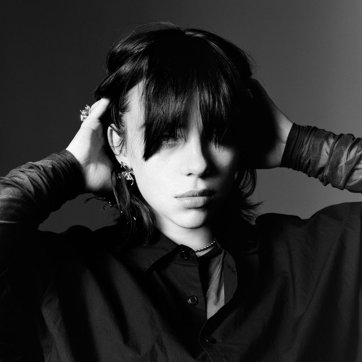 MusicNewsRumor's tweet photo. .@BillieEilish for @VMagazine’s Spring/Summer 2022 issue, #V135.

Read her cover story interview (by @LilNervous) here: https://t.co/wPATfiWtMu [📸: Hedi Slimane] https://t.co/paZchR3K2D