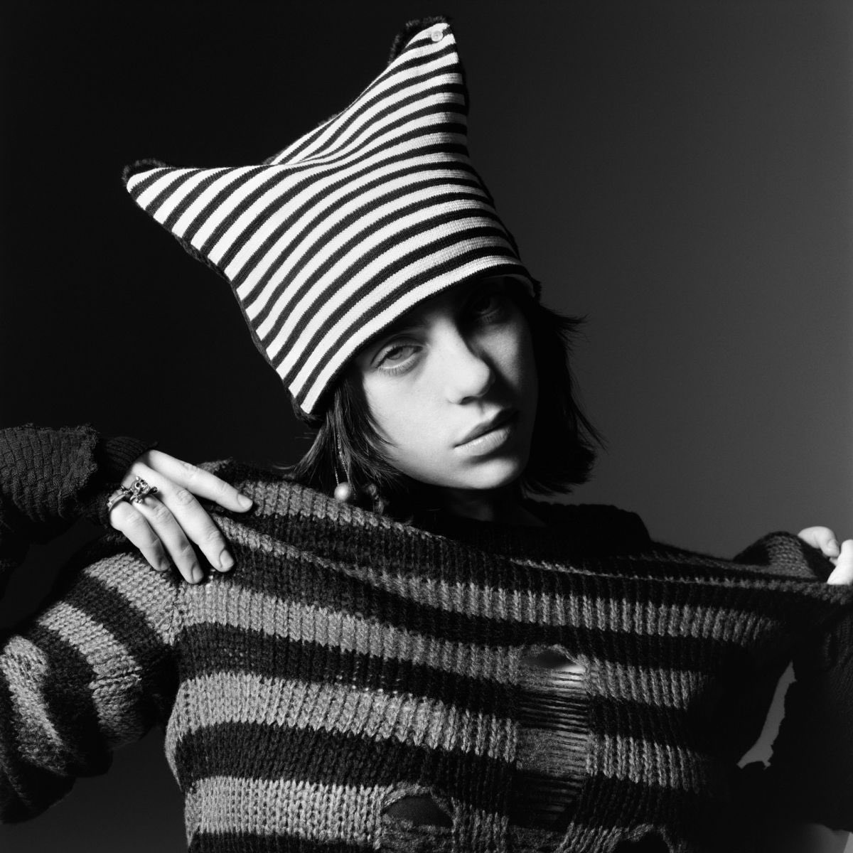 MusicNewsRumor's tweet photo. .@BillieEilish for @VMagazine’s Spring/Summer 2022 issue, #V135.

Read her cover story interview (by @LilNervous) here: https://t.co/wPATfiWtMu [📸: Hedi Slimane] https://t.co/paZchR3K2D