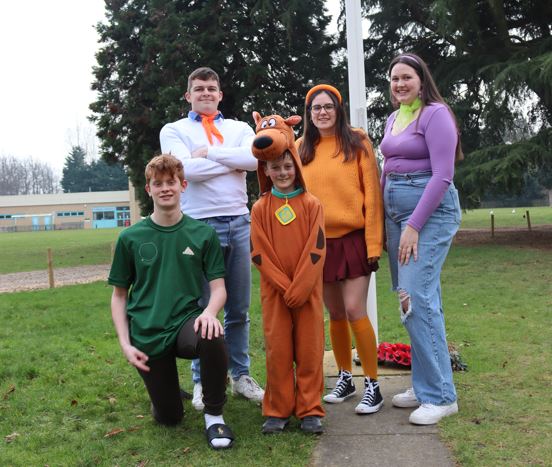 peterboroughsch's tweet photo. Happy World Book Day! Pupils have been taking part in reading activities all week, including a book quiz and costume parade today. SLT even got in on the festivities too! 📚 #WorldBookDay https://t.co/KpXZYucD23