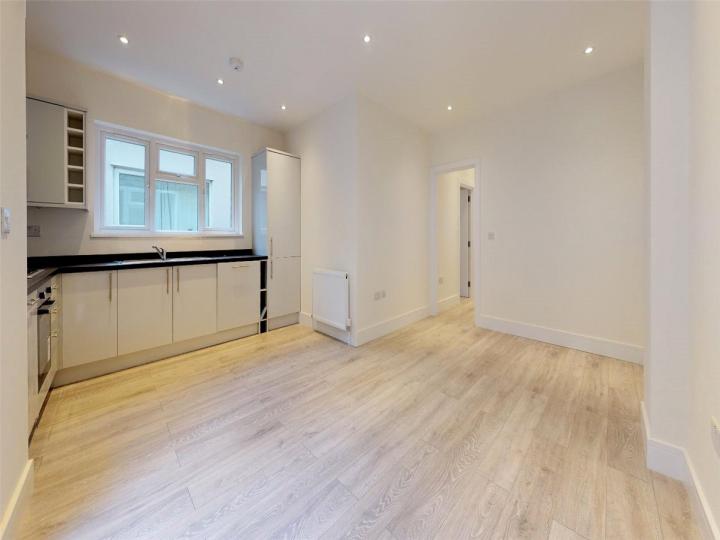WeCanProperties's tweet photo. 2 Bed Apartment, 0; £349,995 Leasehold, Avondale Road, South Croydon , CR2 6JA, contact 020 3890 6464 for info. https://t.co/V0xwl97Nhc
