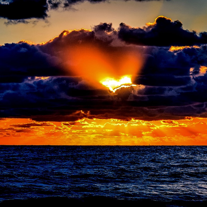 LENT Day Thirty Seven - Christians looking to Jesus
Hebrews 12:1-2
Look to Jesus with faith - our salvation is in Him alone. He alone can satisfy our heart. Wait to know His will, because He loves us and is the brightness of the Father's glory.
#lent #Jesus #clerkenwell #London