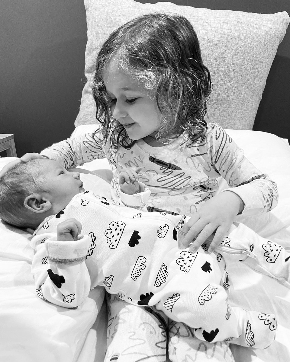 lexr's tweet image. Pregnancy/birth/postpartum is an insane rollercoaster, but I’ve dreamt of moments like these my whole life ♥️😭. Ada and Jude becoming buddies