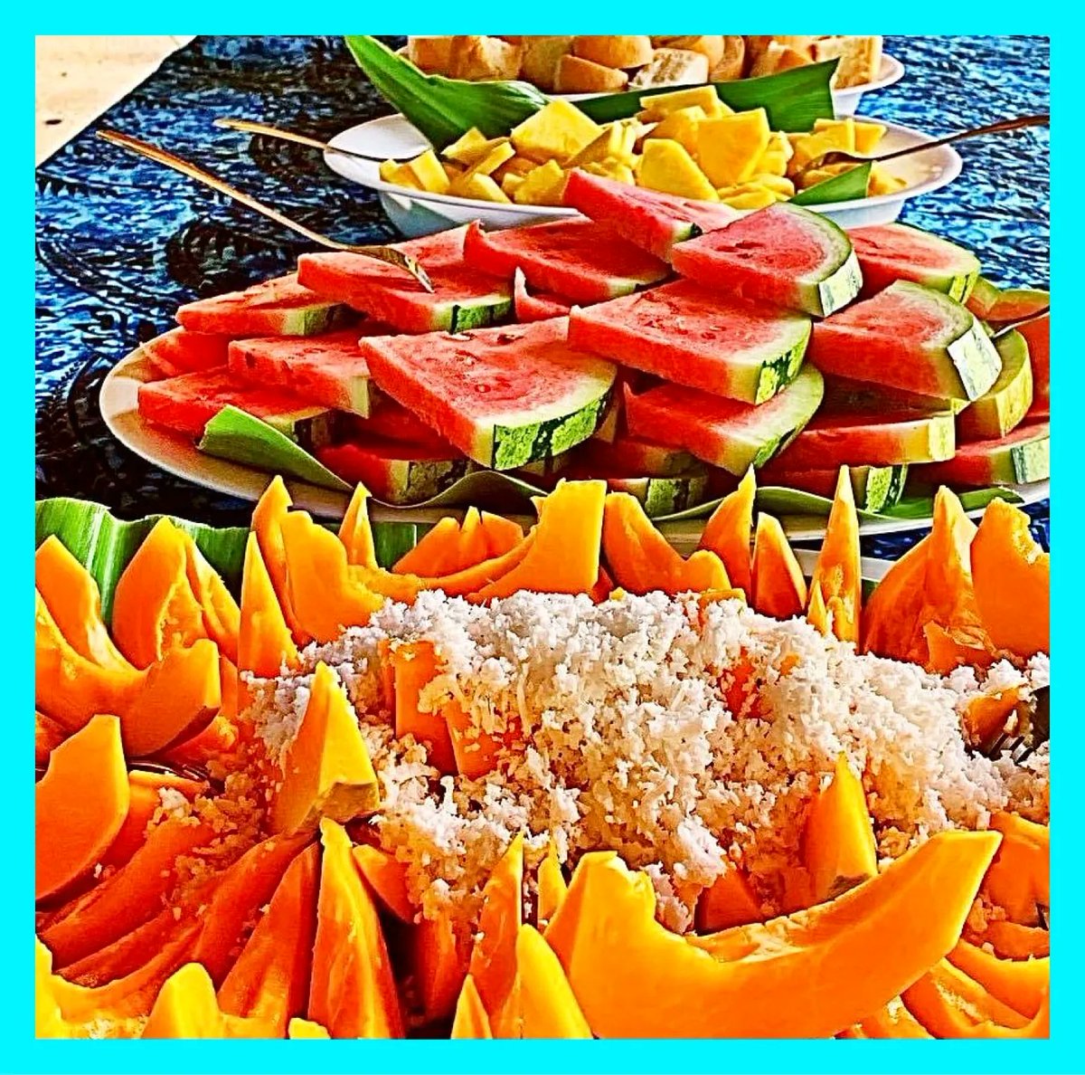 Colours of the Pacific. Tropical fruit salad platters served on Captain Tama’s dessert table.
#captaintamas #rarotonga #freshfruit #fruitlover #fruitporn #tropicalfruit