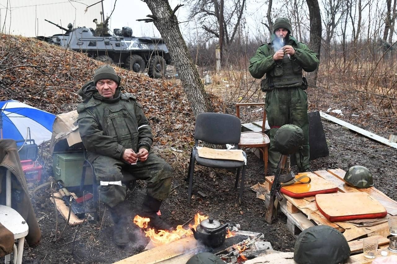 Russians With Attitude on Twitter "Russian soldiers taking a tea break