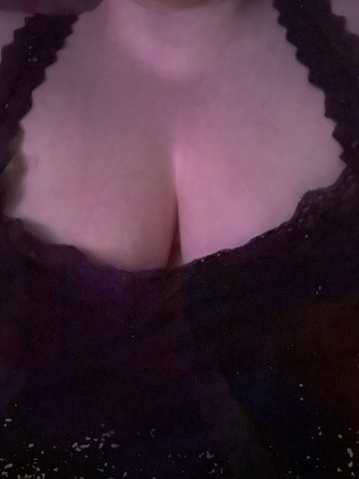 Because why not #bbw https://t.co/jLWSOsR4sD<a href="/tag/bbw"class="tags">#bbw</a>