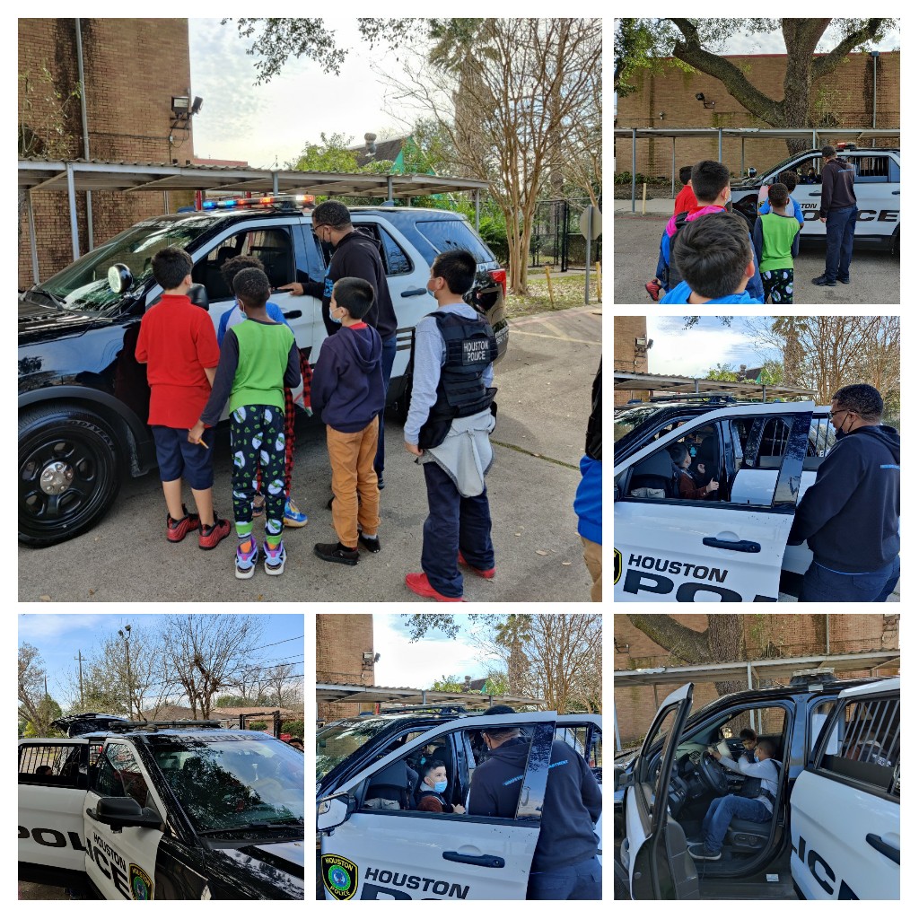 Officer @GHpals_OfcSmall brought his patrol car for our students to explore @CorneliusElem
We may have some future officers in our ranks.
#GHPAL
#HISDMentoring
@houstonpolice 
@HISD_ATMP