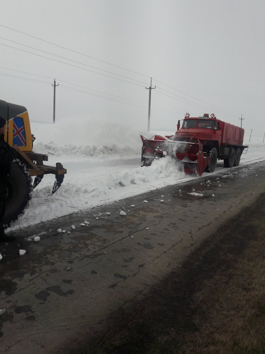 Расчистка обочины на автодороге Суринск - Байдеряково.
