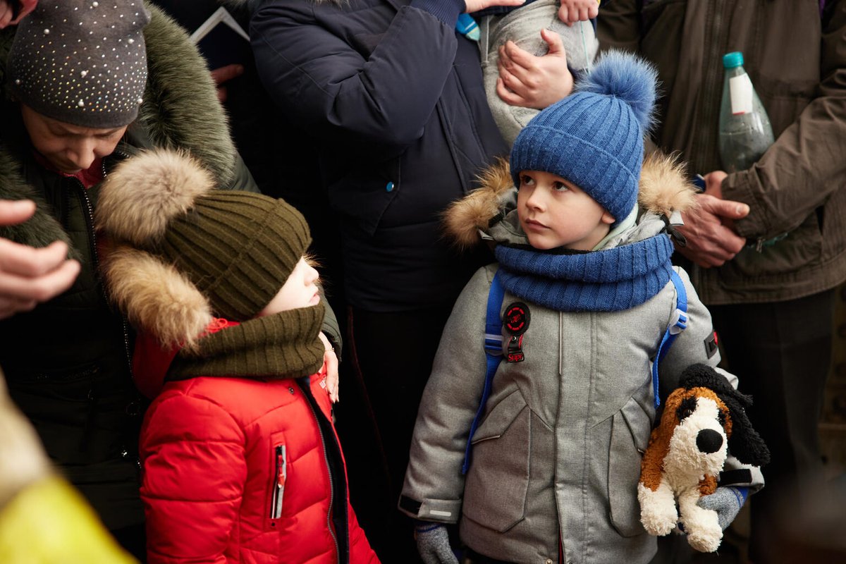 #UkraineCrisis: UNICEF estimates 500,000 children have become refugees. UNICEF is here for every child & family. As UNICEF scales up response in Ukraine and at its borders, we're calling for the protection of ALL children & families fleeing conflict, no matter where they're from.