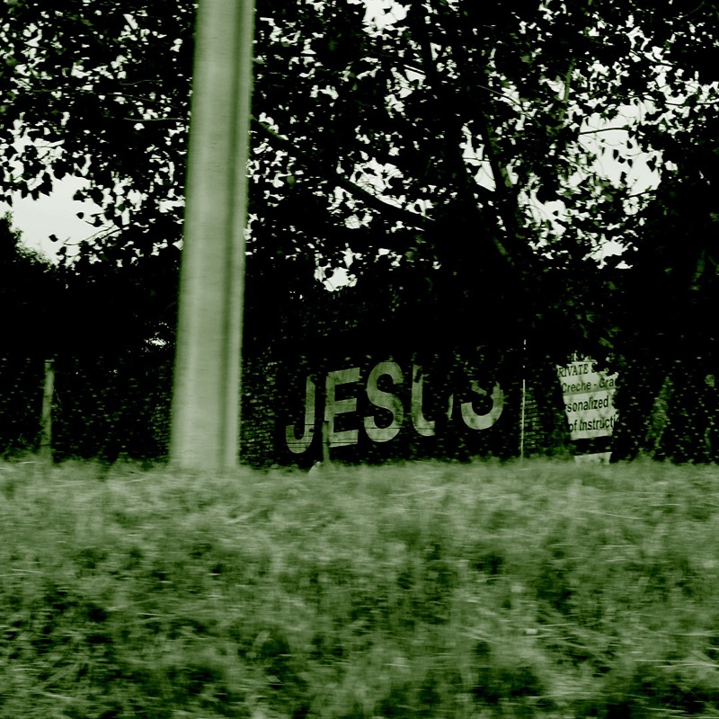 LENT Day Forty Six - God at the margins
Hebrews 13:11-19
The sacrifices we offer are lips that praise God and lives that love others. What sacrifices are you going to offer today?
#lent #Jesus #clerkenwell #London #islington #outsider #margins #god #easter