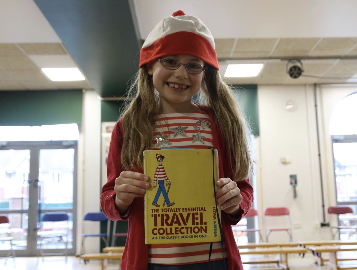 SHSGirlsPrep's tweet photo. How incredible to spend the day revelling in reading, sharing books and swapping stories. It’s certainly been a happy #WorldBookDay @SHSGirlsPrep! https://t.co/Gt2nnwvSiE
