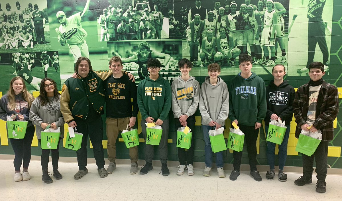 frchslafayette's tweet photo. Good Luck to our FRCHS Bowlers &amp; Wrestlers in this weekend’s State Championships! Thank you @FRCHSBoosters for the goodie bags! @FlatRockBowling @FR_RamWrestling #warh https://t.co/Lrf5GgM3oR