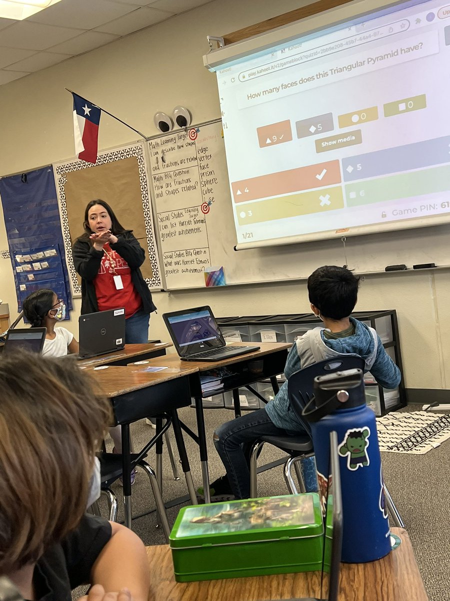 Norman_Rays's tweet photo. Enjoyed my morning in Ms. Esparza’s room playing 3D kahoot! I had a great #reaganray buddy to help! https://t.co/08UReiTv0z
