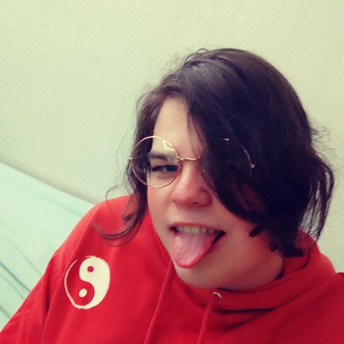 RubyUshinatta 🏳️‍⚧️ - 🥰 Love 🥰 #egirl #alt #grunge https://t.co/2NLxwwNybm