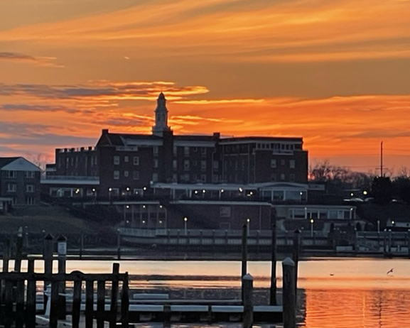 MollyPitcherInn's tweet photo. Last night’s sunset was something to behold! 😍

📷: James Crispino https://t.co/VTvM26CZy3