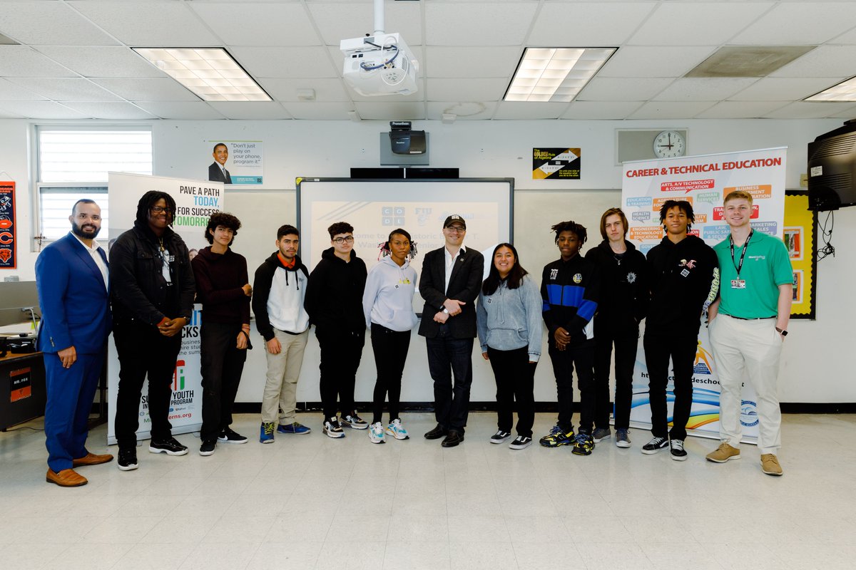 codeorg's tweet photo. https://t.co/VYSjxTYFzK and @hadip visited the historic @BTW_SHS in Miami this morning and saw INCREDIBLE coding projects from these talented students. Thanks to @SuptDotres, @drldiaz, @CTEMiami, @JCVazquez6 &amp; @MiamiEdTech for supporting CS for @MDCPS students! https://t.co/F40FYY6Fr0