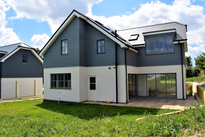 GreenMovesUK's tweet photo. Now listed on #GreenMoves.  Attractive 4 bedroom new build eco home for sale in East Studdal, near #Dover #Deal #Sandwich and #Canterbury in #Kent
https://t.co/1rME7YVIjo

#ecohome #ecohomes #sustainable #green #ecoproperty #ecohomeforsale #Dover #Kent #ecoproperty https://t.co/Fat886hE7P