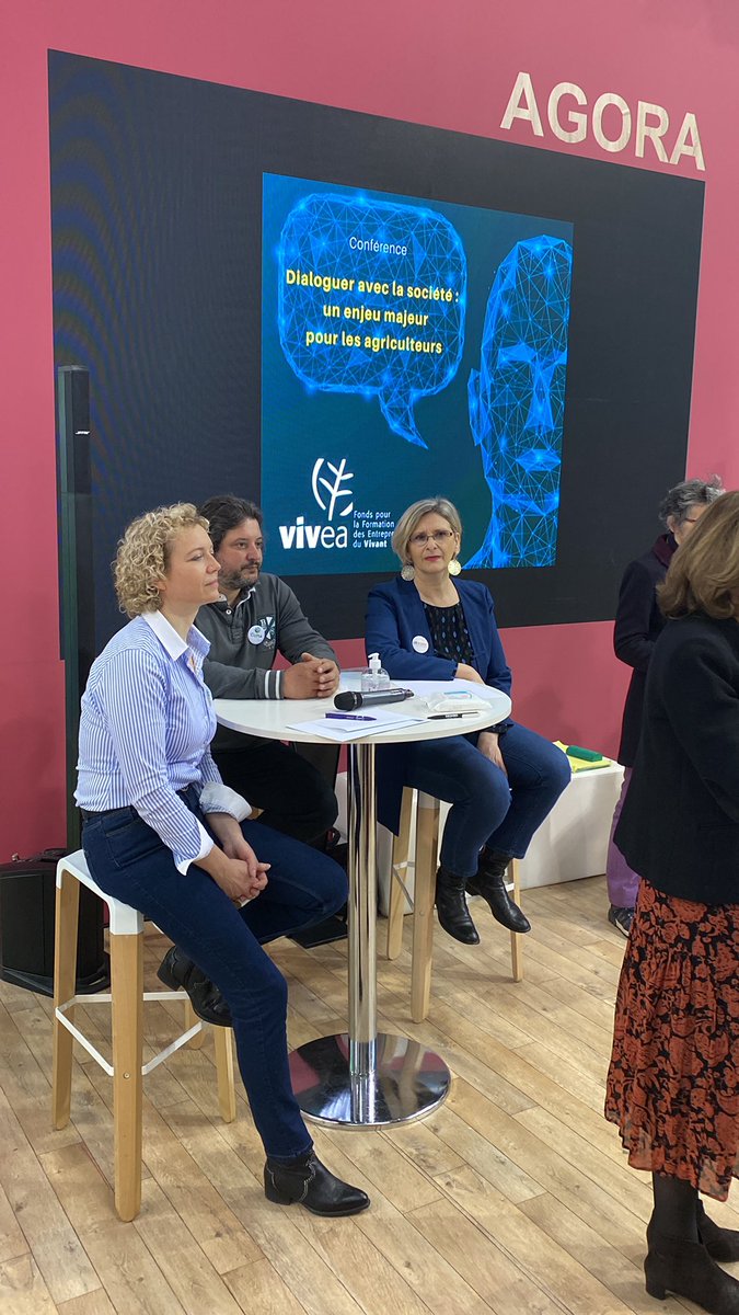 Participation qu SIA à une conférence VIVEA sur la formation des agriculteurs au dialogue societal <a href="/vivea/">vivekraj</a> @Trame @CUMA