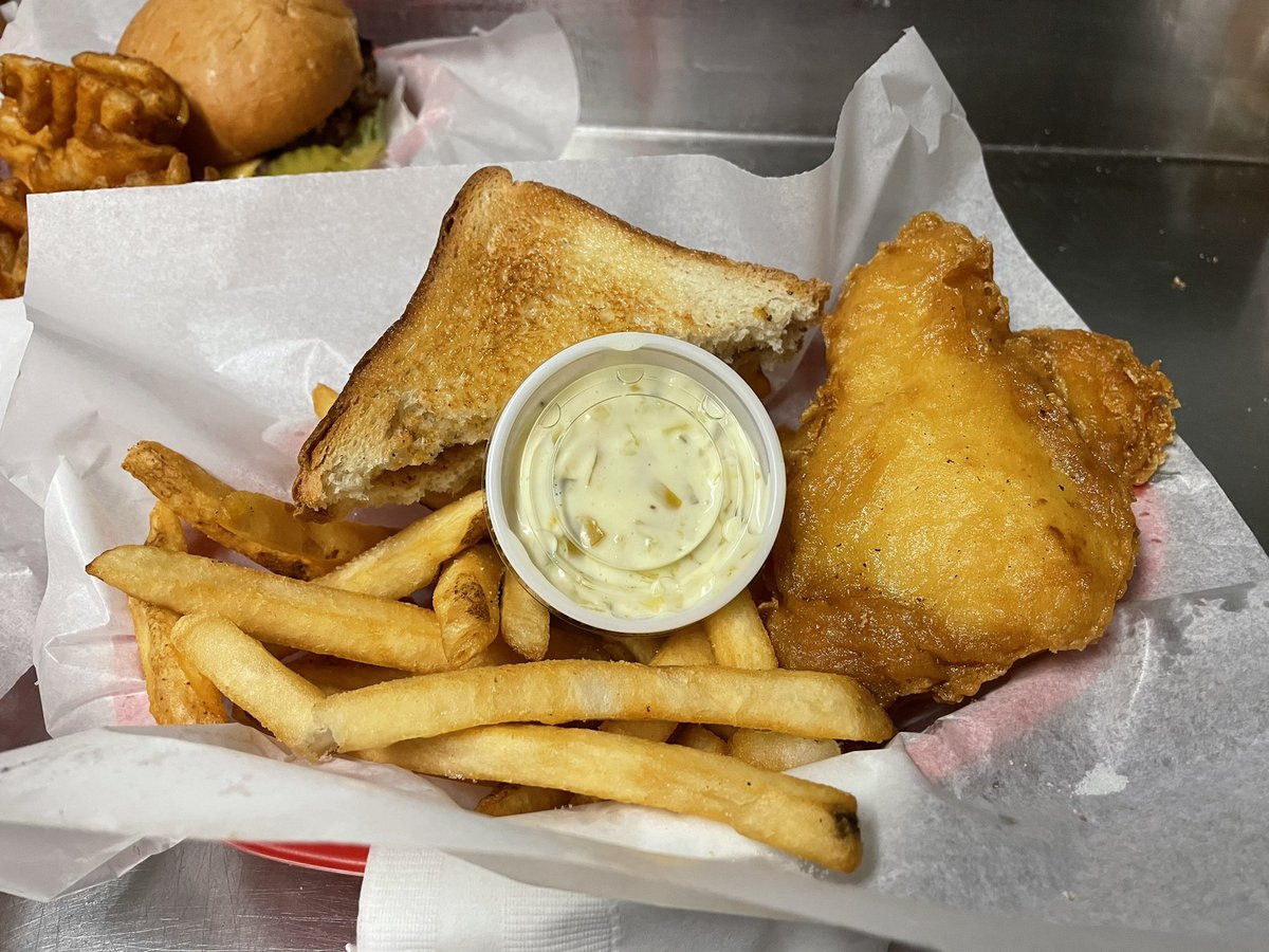 DishesTrish's tweet image. You can add one more on the Southside! #frenchmanspub in @CityofRichfield 2 #CodFillets #Fries #TexasToast served with #tarter and #maltvinegar for 9.00