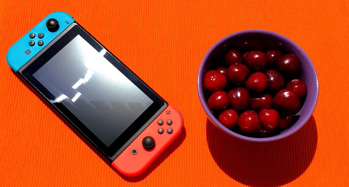 TomFox81's tweet photo. 5 Jahre her. Der Erfolg ist berechtigt. Traf damals genau den Nerv der Zeit und ich mag sie besonders an warmen Tagen im Garten. ☀️🍒
#Switch5 🎂 https://t.co/1QdrHvT5V5