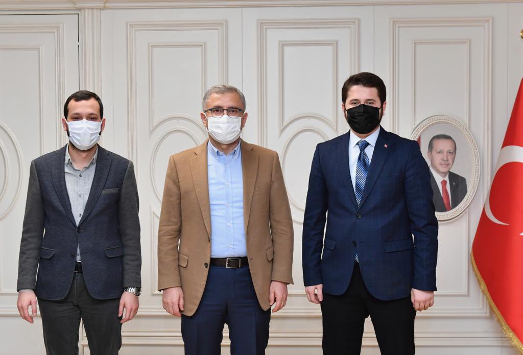 Göreve geldiği günden beri uyum içinde bir çok programa imza attığımız Üsküdar Gençlik Meclisi başkanı <a href="/MuhammedKemalK1/">Muhammed Kemal Kendir</a> kardeşimi ve ekibini, görevde geçirdikleri dolu dolu 1. yıllarında yürekten kutluyorum. 
<a href="/MeclisiUskudar/">Üsküdar Gençlik Meclisi</a>