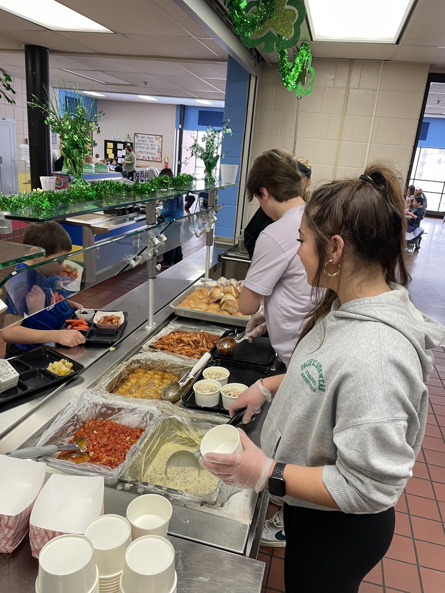 Laker Marketplace (@lakermarket) on Twitter photo A big thanks to the students in <a href="/Mrs_Navis/">Mrs. Navis</a> Nutrition class for helping us sample Daikon Radishes and serve lunch this week!!! <a href="/isd719/">Prior Lake-Savage Area Schools</a> A big thanks to the students in <a href="/Mrs_Navis/">Mrs. Navis</a> Nutrition class for helping us sample Daikon Radishes and serve lunch this week!!! <a href="/isd719/">Prior Lake-Savage Area Schools</a>