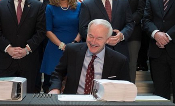 2024 Watch-NEW: <a href="/FoxNews/">Fox News</a> reports that Arkansas Gov. <a href="/AsaHutchinson/">Gov. Asa Hutchinson</a> will headline 'Politics and Eggs' on April 25 at the <a href="/nhiop/">NHIOP</a> - The speaking series at <a href="/SaintAnselm/">Saint Anselm College</a> is a must stop for White House hopefuls #2024Election #FITN #iacaucus #scpol #nvpol #nhpolitics