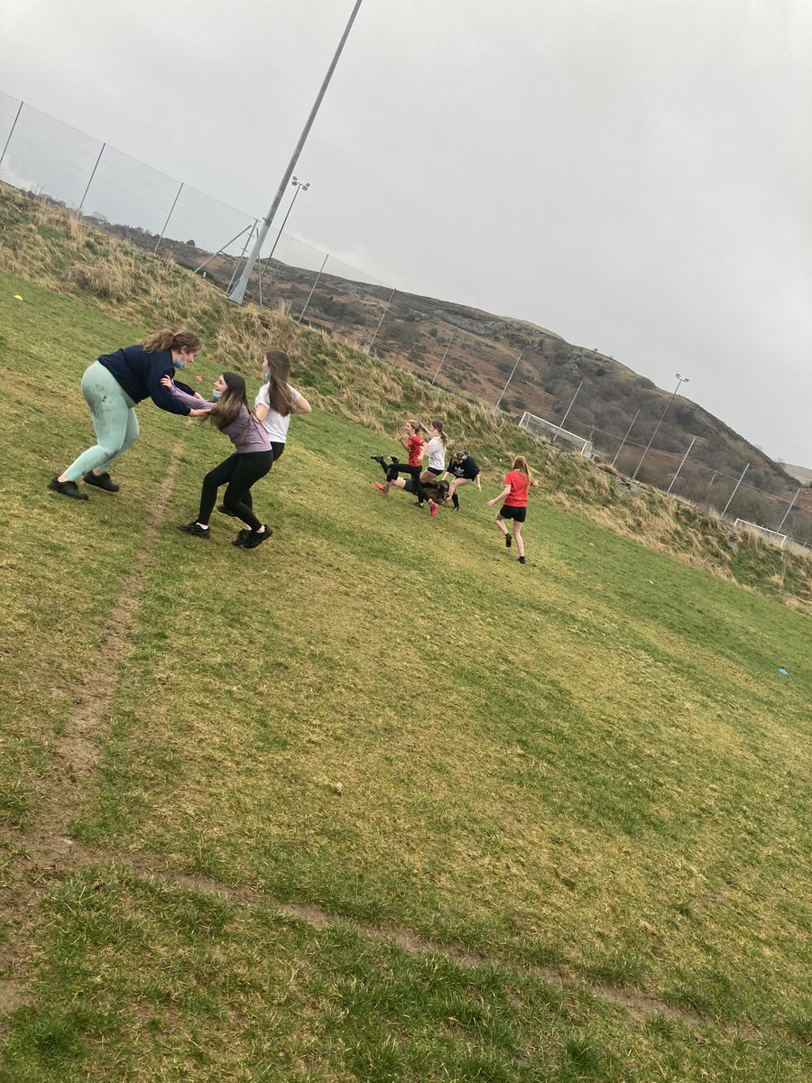 Hwb Rygbi Bethesda Rugby Hub (@hwbrygbiydo) on Twitter photo Ymarfer Genethod blwyddyn 8 a 9. Ffantastic o ymdrech heddiw, gyda amball i chwaereuwraig newydd.#RookieRugby <a href="/gemmawru/">Gemma Owen</a> @DafyddRygbi <a href="/chwaraeonydo/">A.G DYFFRYN OGWEN</a> Ymarfer Genethod blwyddyn 8 a 9. Ffantastic o ymdrech heddiw, gyda amball i chwaereuwraig newydd.#RookieRugby <a href="/gemmawru/">Gemma Owen</a> @DafyddRygbi <a href="/chwaraeonydo/">A.G DYFFRYN OGWEN</a>